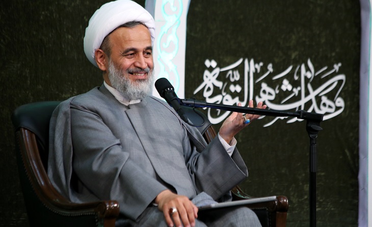 پناهیان: گاهی شهدای دفاع مقدس را در فیلم‌هایمان تحریف می‌کنیم/ شهدا از سر خداپرستی به دفاع برخاستند نه وطن‌پرستی