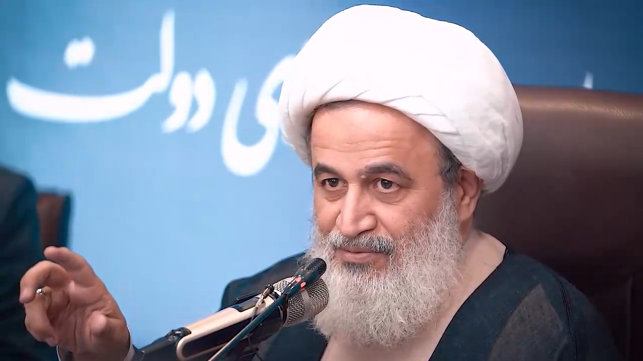 احساس مسئولیت اجتماعی (3) | راه اینکه سیاستمداران حرف غلط نزنند این است که مردم «سخن باطل» را نپذیرند / جامعۀ حضرت زهرا(س) تحت تأثیر سخن باطل بود؛ مشکلی که تا حدی در جامعۀ ما هم هست